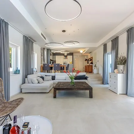 Valhalla Villa