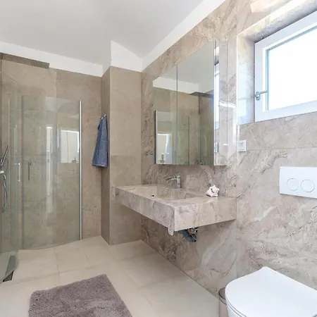 Villa Valhalla Barat (Rovinj)